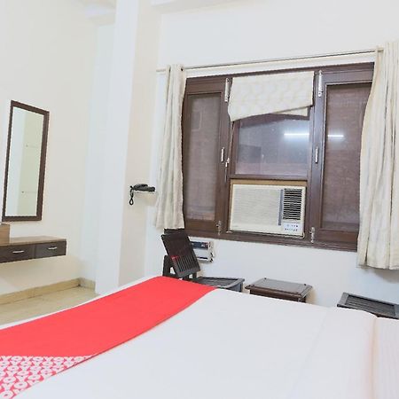 Hotel O New Raj Kamal Аурангабад Екстериор снимка