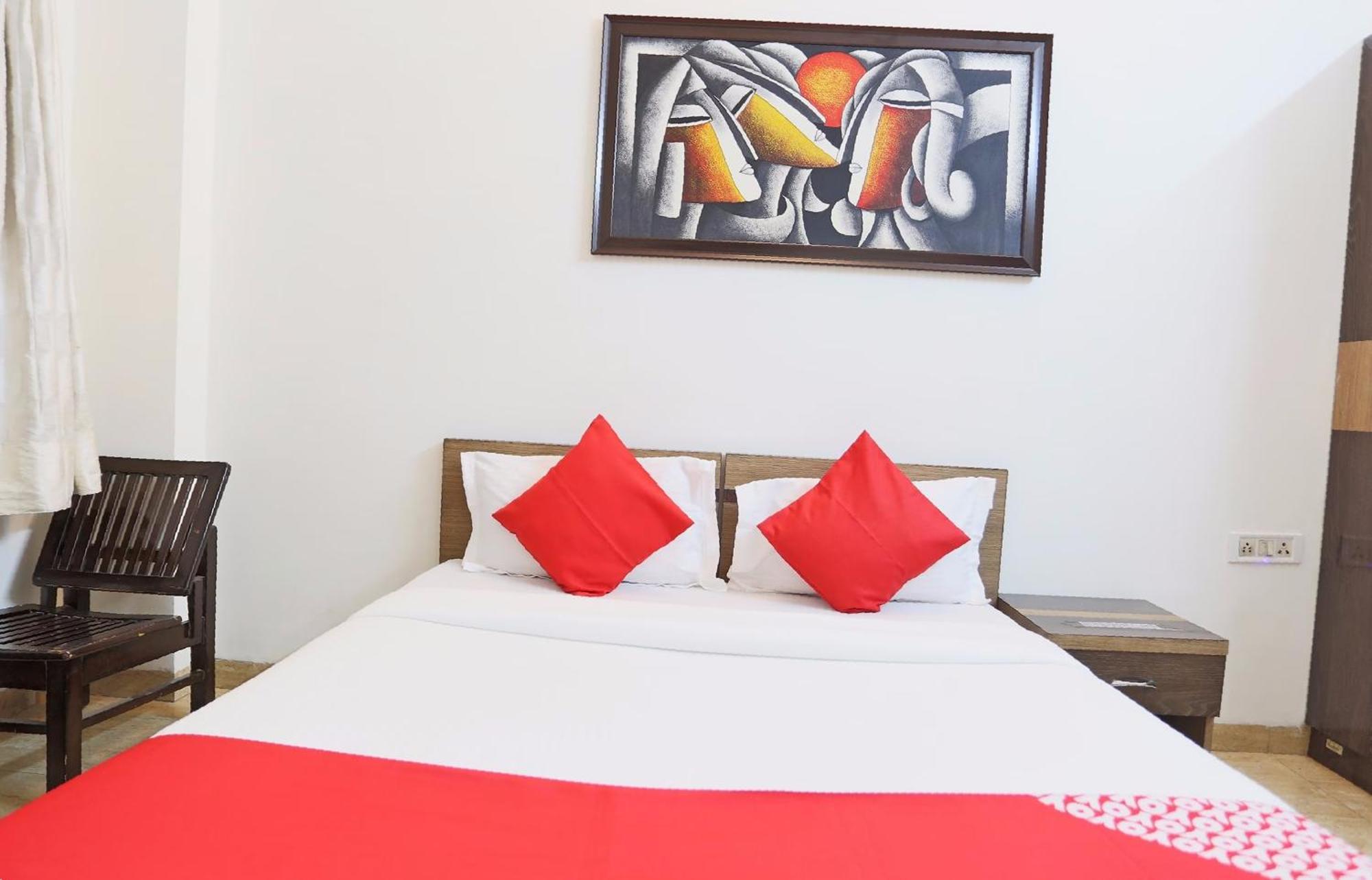 Hotel O New Raj Kamal Аурангабад Екстериор снимка