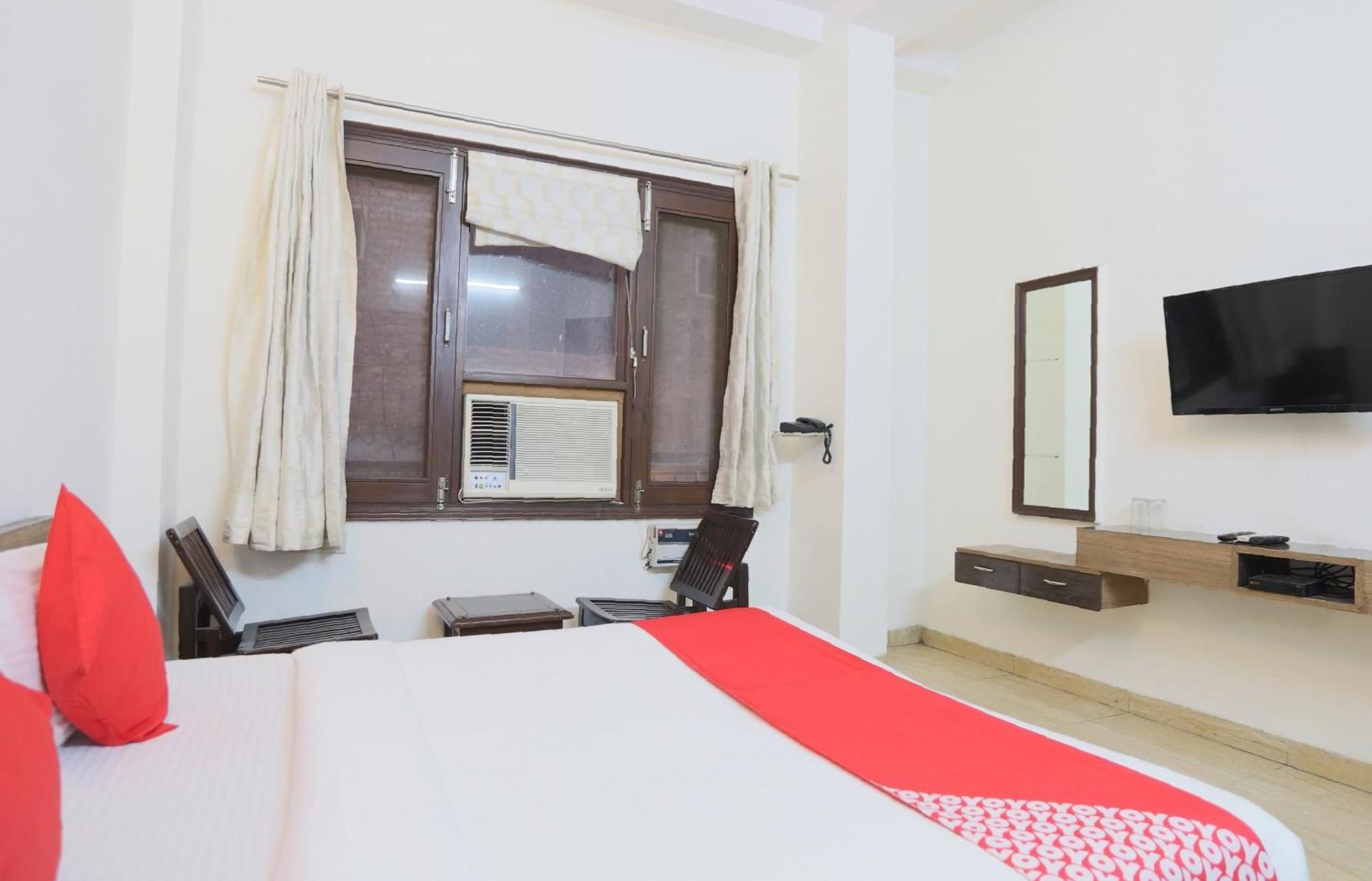 Hotel O New Raj Kamal Аурангабад Екстериор снимка