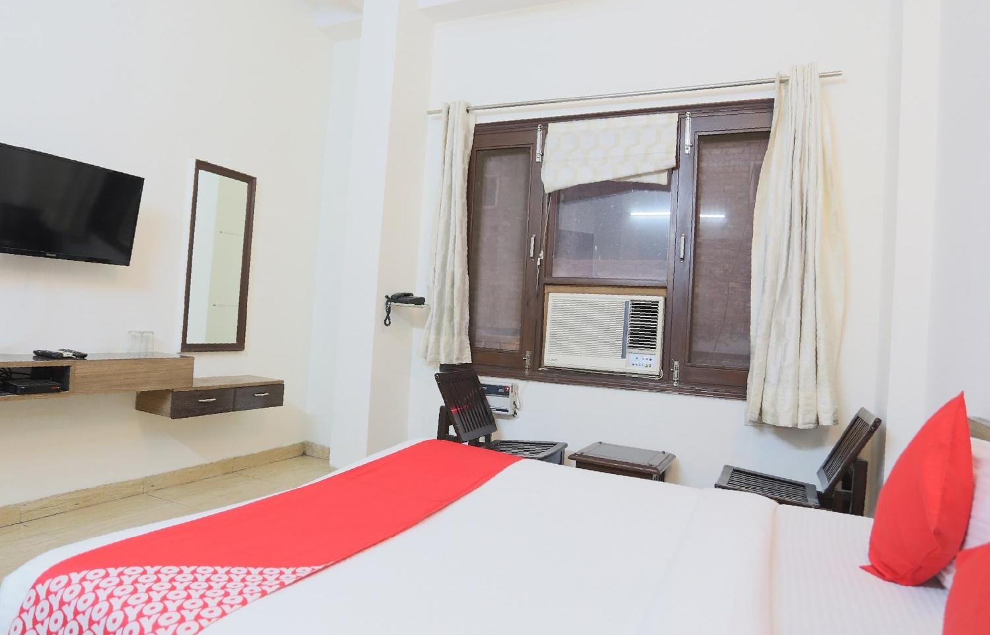 Hotel O New Raj Kamal Аурангабад Екстериор снимка